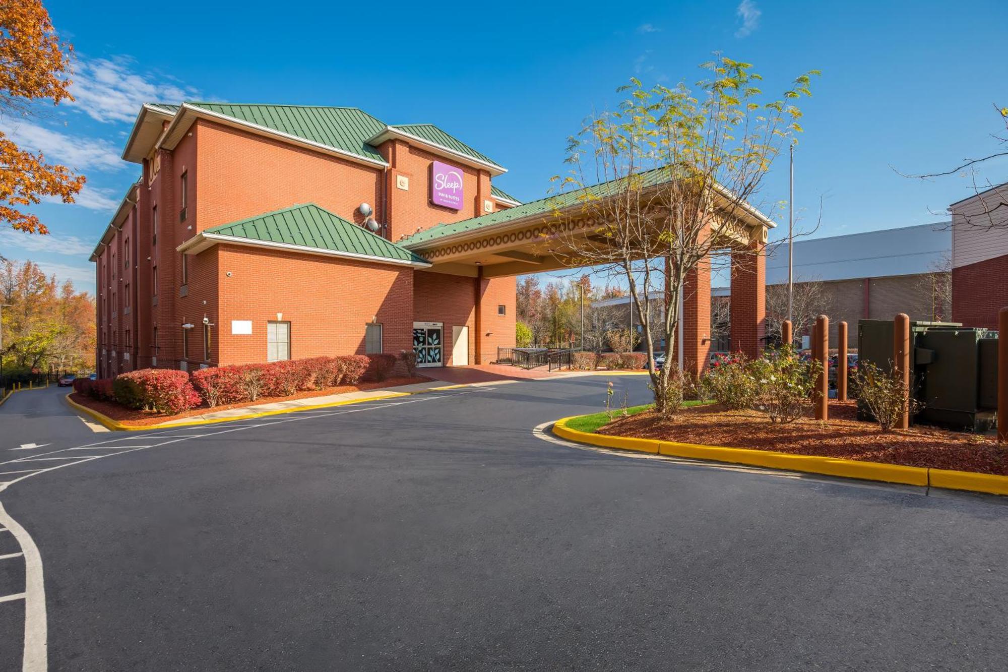 Sleep Inn & Suites Near Joint Base Andrews-Washington Area Morningside Exterior photo