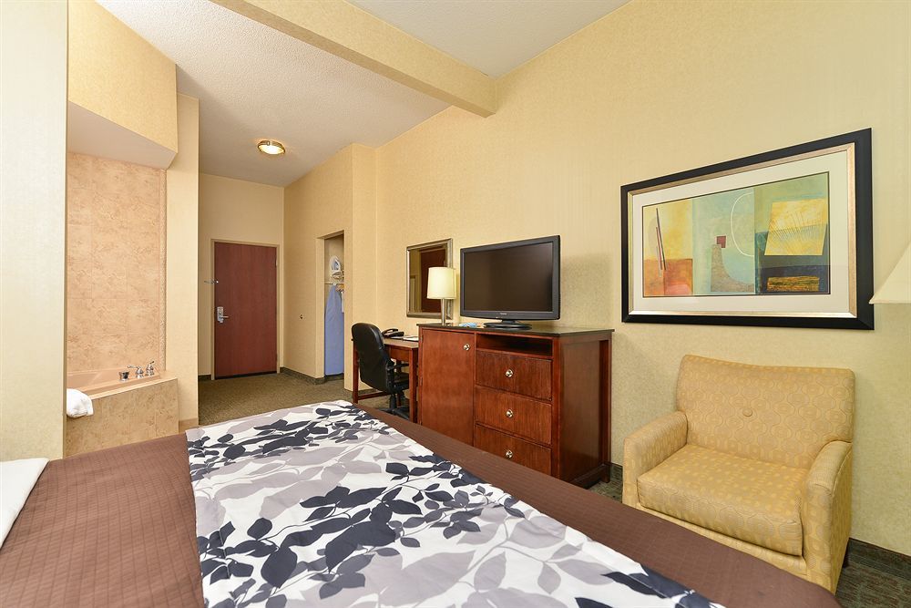 Sleep Inn & Suites Near Joint Base Andrews-Washington Area Morningside Exterior photo