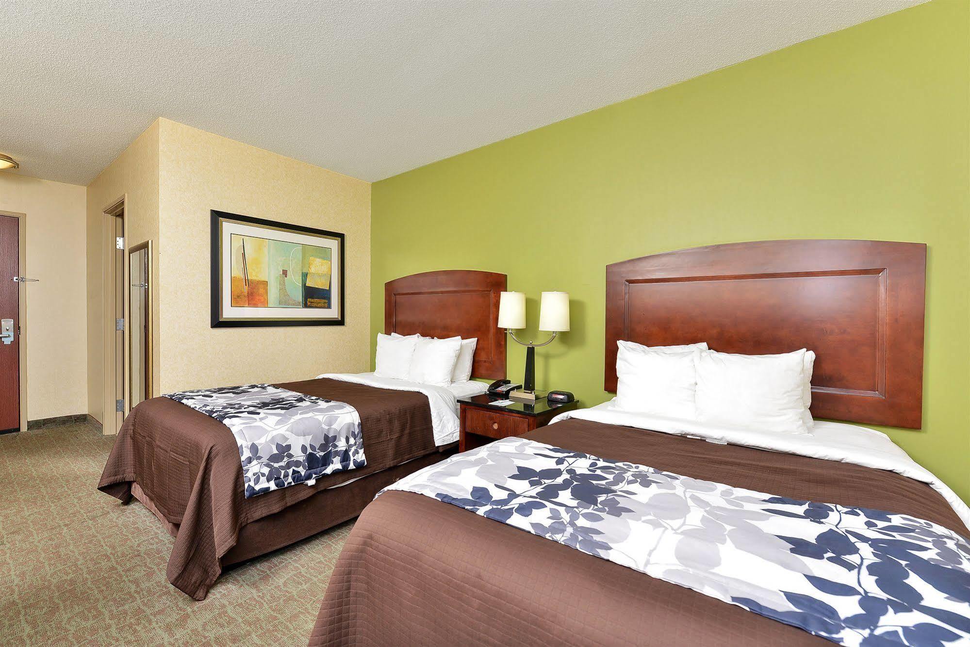 Sleep Inn & Suites Near Joint Base Andrews-Washington Area Morningside Exterior photo